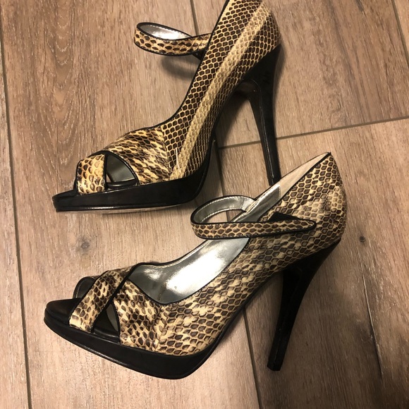 Beverly Feldman Heels Animal Print size 6 - Picture 4 of 7